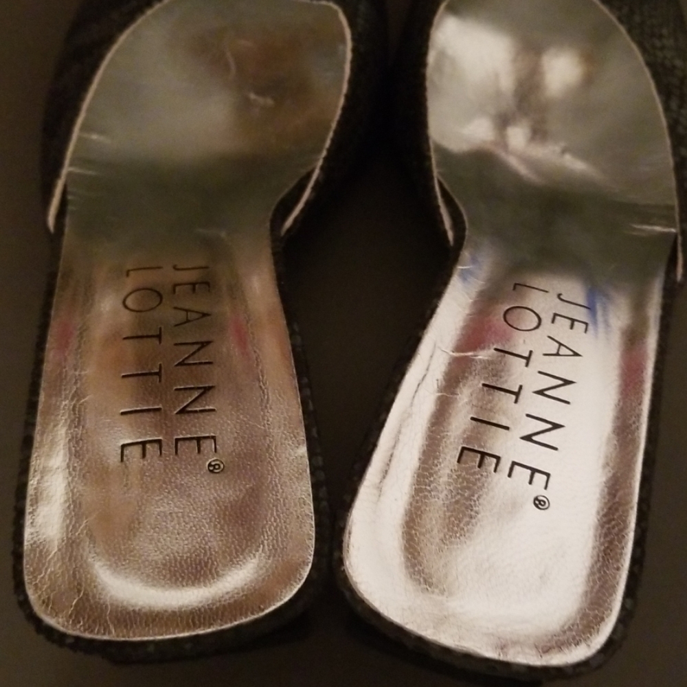 Shoes - Picture 2 of 8